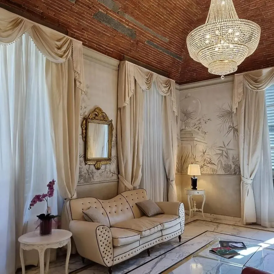 Hotel Embassy Floransa