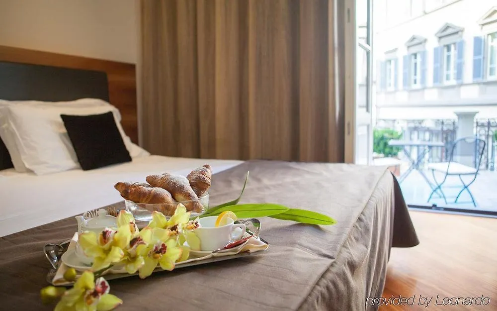Hotel Embassy Floransa 4*,