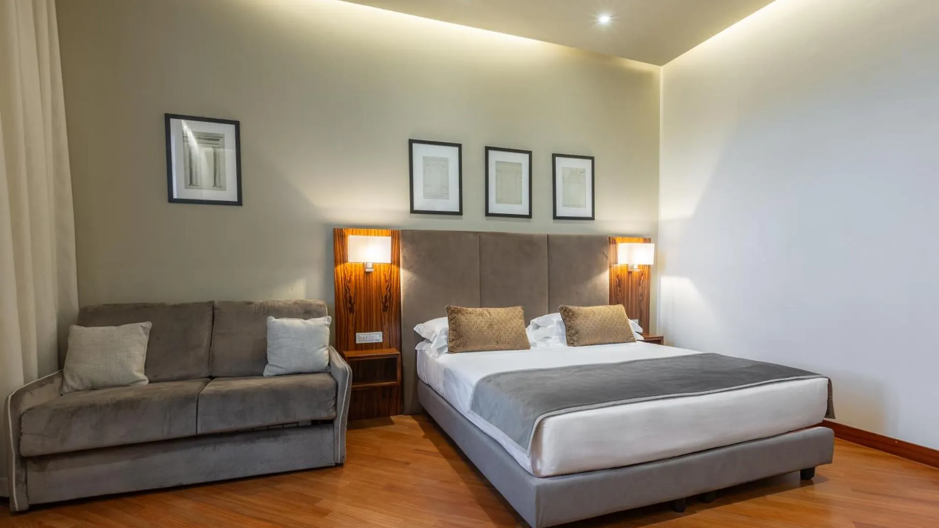 Hotel Embassy Floransa