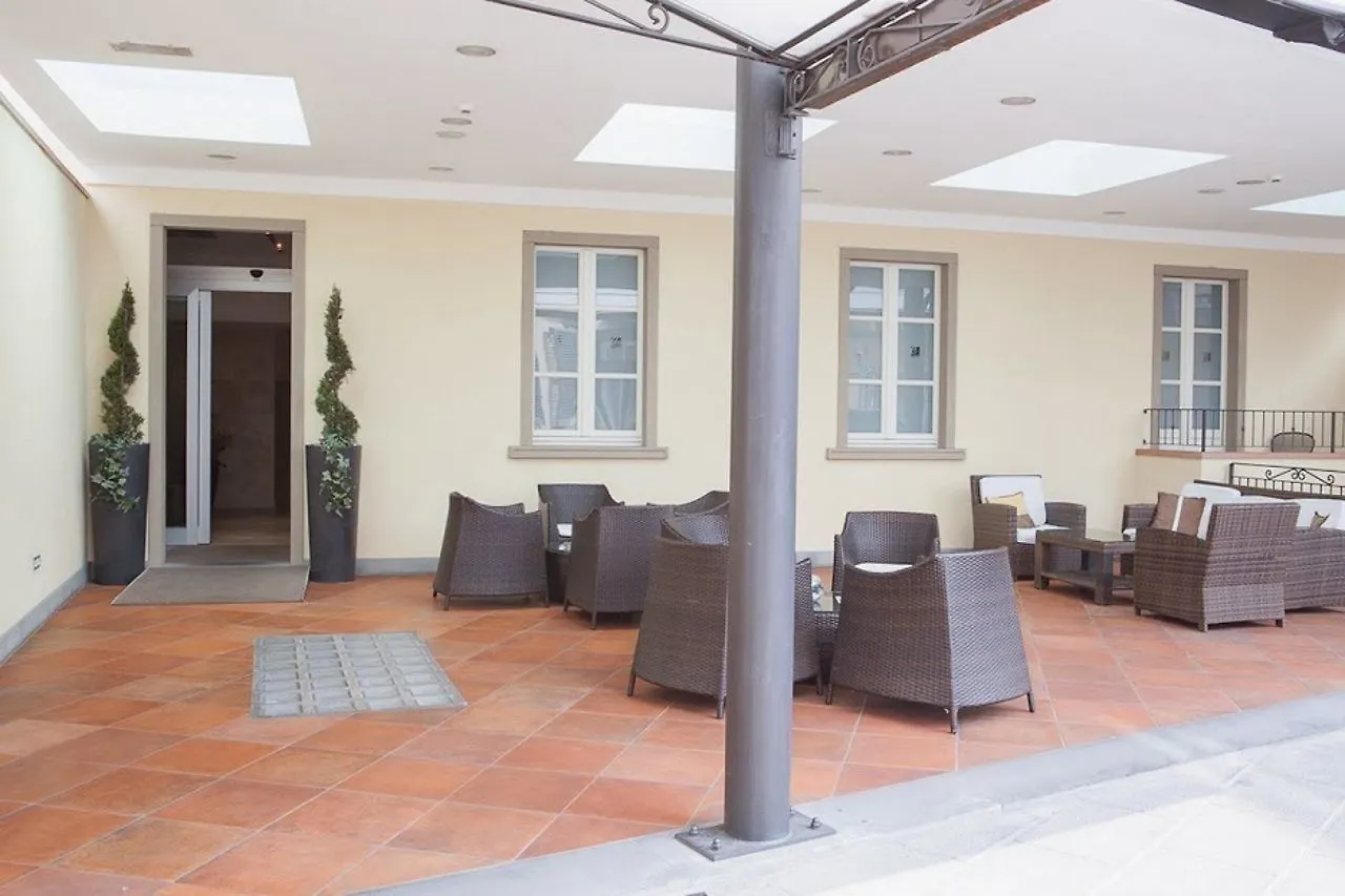 Hotel Embassy Floransa