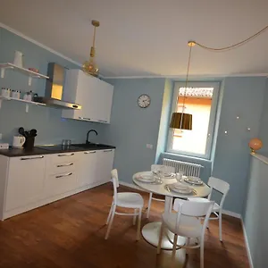  Holiday home Varennahouse Aston Apt Italy