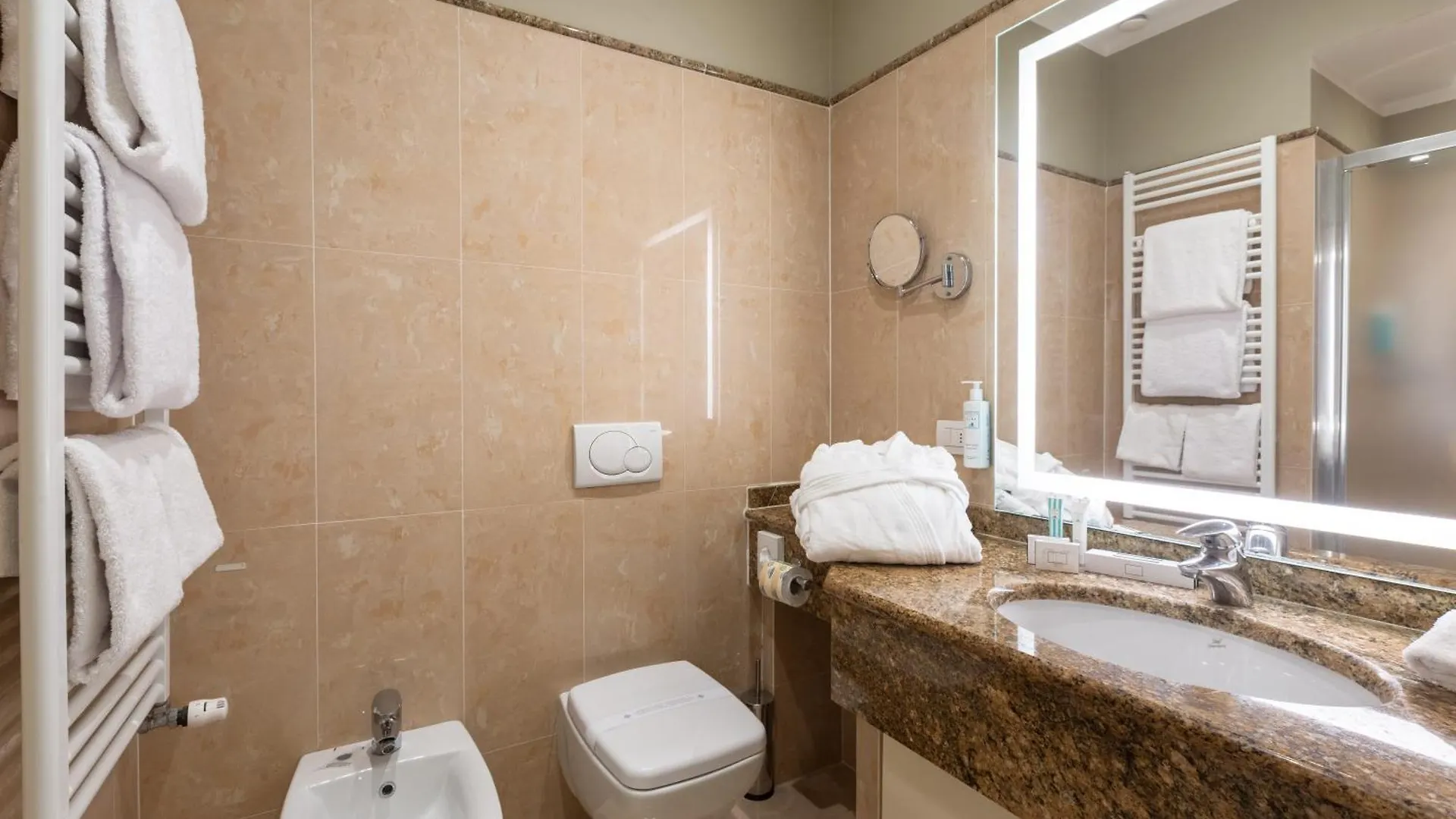 Hotel Embassy Florence 4*,