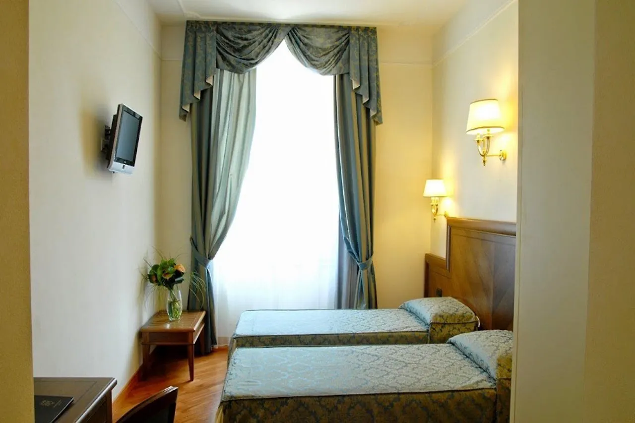 Hotel Embassy Florence 4*,